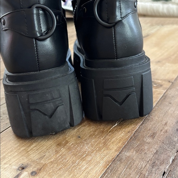 Current Mood Matte Buckke Strap Chunky Combat Boots - NIB - Picture 6 of 10